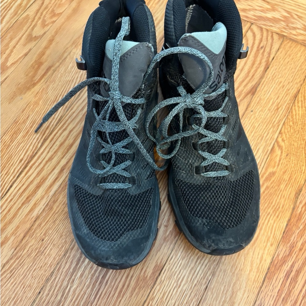 Salomon Outline GTX Mid Hiking Boots